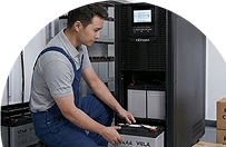 Thay thế ắc quy UPS